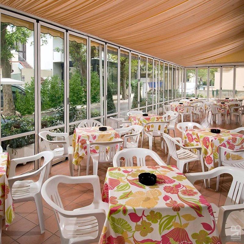 Hotel Granada Cattolica Exteriér fotografie