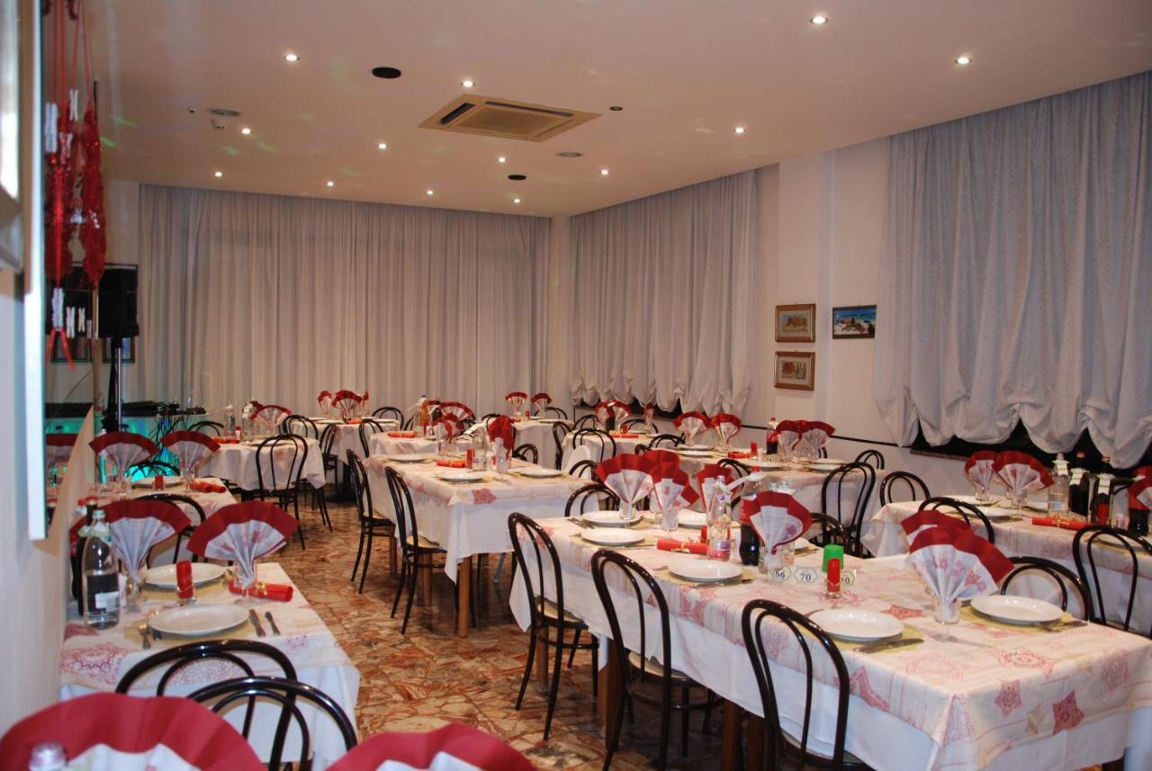 Hotel Granada Cattolica Exteriér fotografie